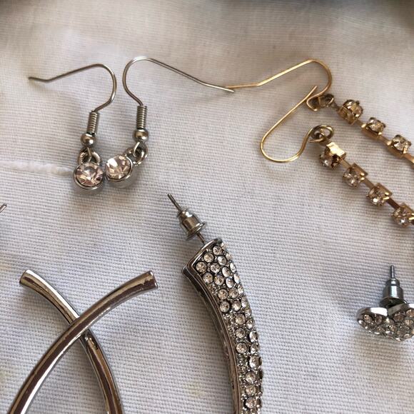 Bundle of 13 Earrings Silver tone Rhinestones Formal Prom Wedding Special Event - Picture 9 of 16